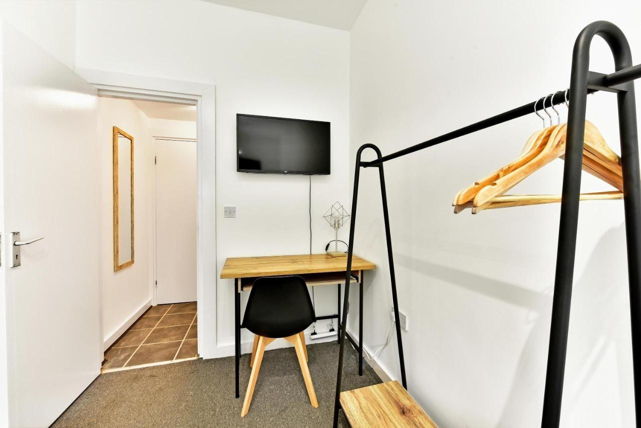 West Ealing Serviced Apts- 2 Bedroom 2 Bath Parking Near Station With Off Street Parking By 360Stays Dış mekan fotoğraf